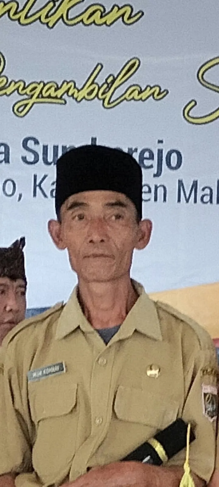 M Qomari